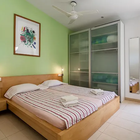 Exclusive With Pool Seaview